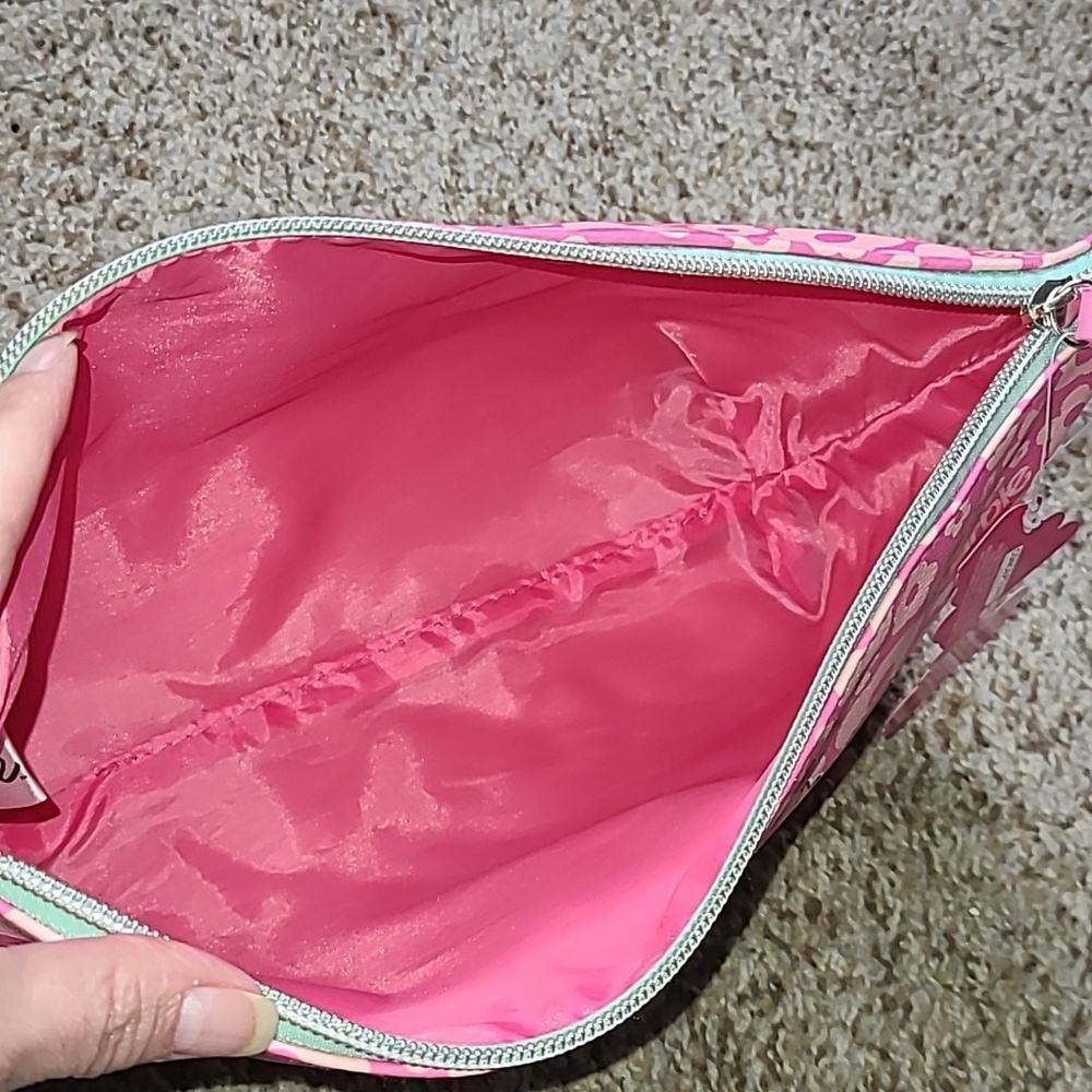 Barbie Make-up Accessory Bag - Picture 4 of 7